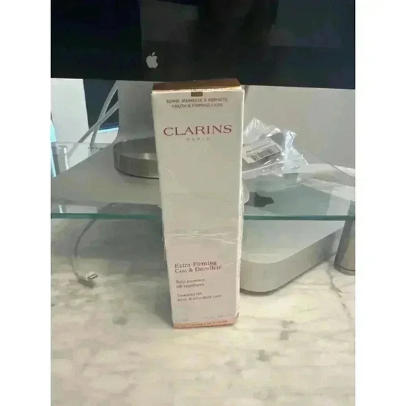 CLARINS Extra-Firming Youthful Lift Neck & Decollete Care 75 ml / 2.5 oz - Picture 3 of 7